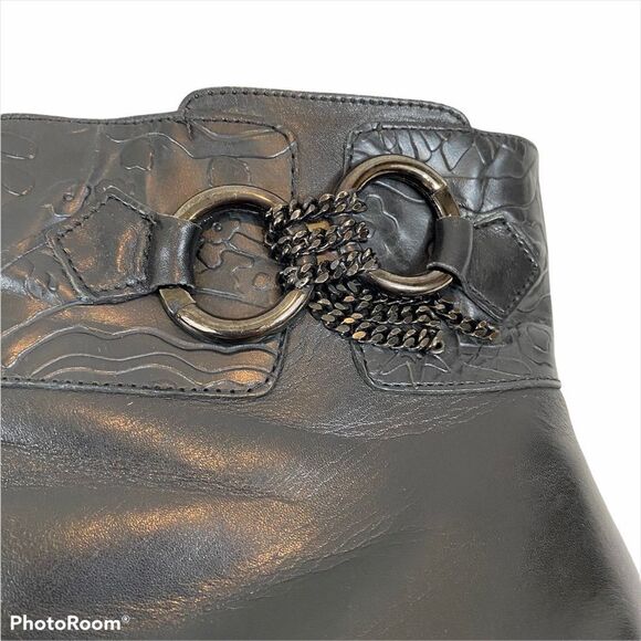 Via Spiga Ladies Black Leather Ankle Boots 7.5 - Picture 2 of 16